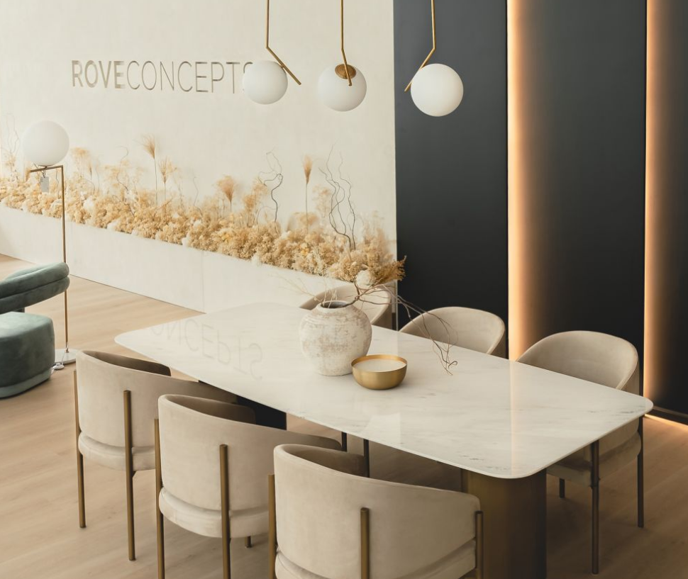 Solana Dining Table