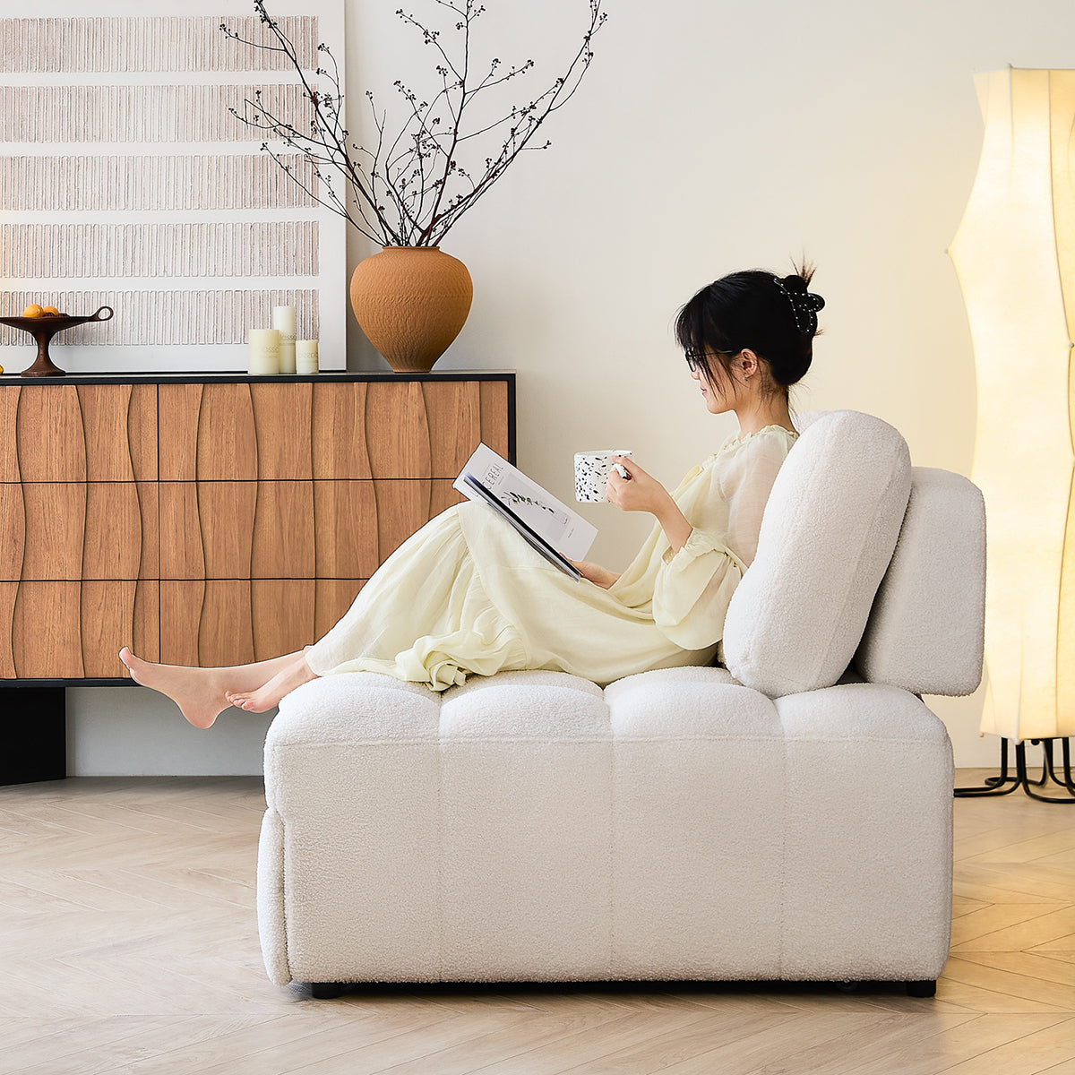 Teddy Fleece Lounge Sofa Bed – Cream White Pull-Out Sleeper for Small Spaces